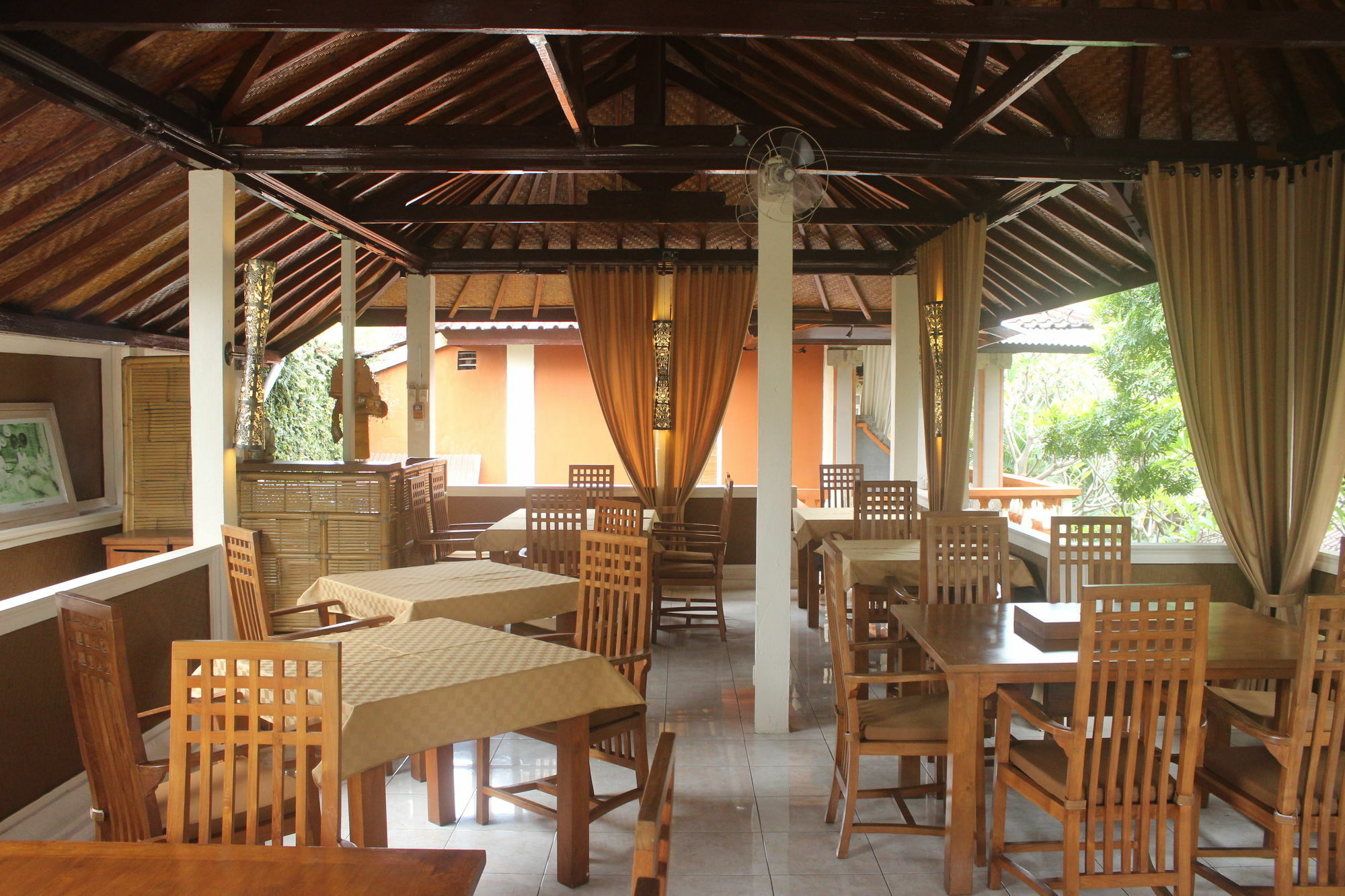 Hotel Chonos โลวินา ภายนอก รูปภาพ