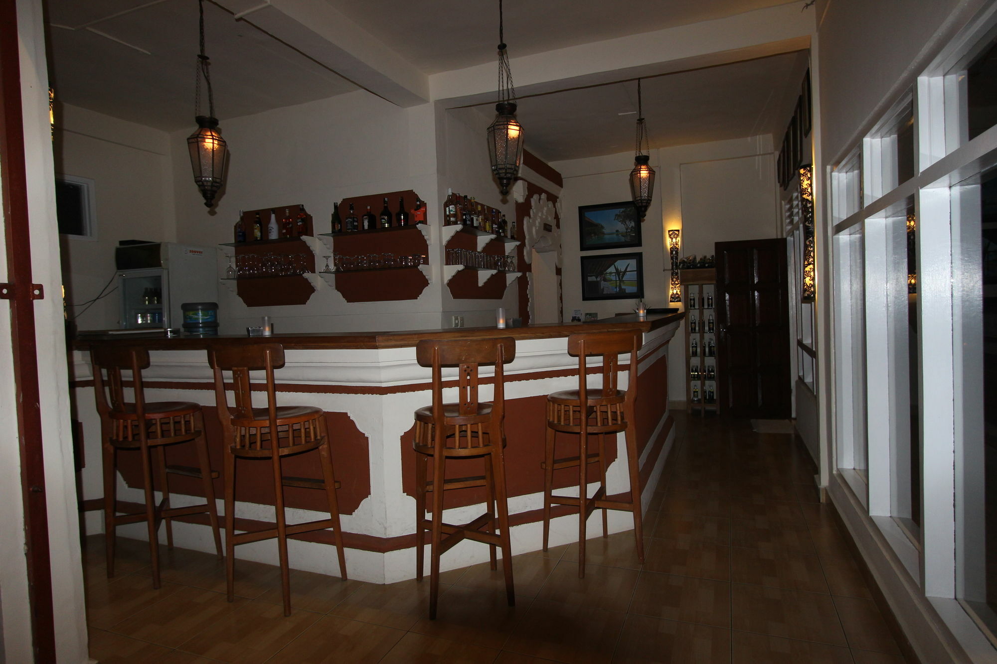 Hotel Chonos โลวินา ภายนอก รูปภาพ