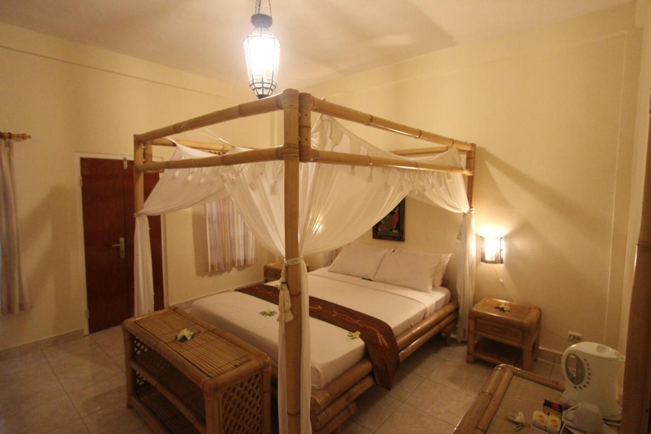 Hotel Chonos โลวินา ภายนอก รูปภาพ